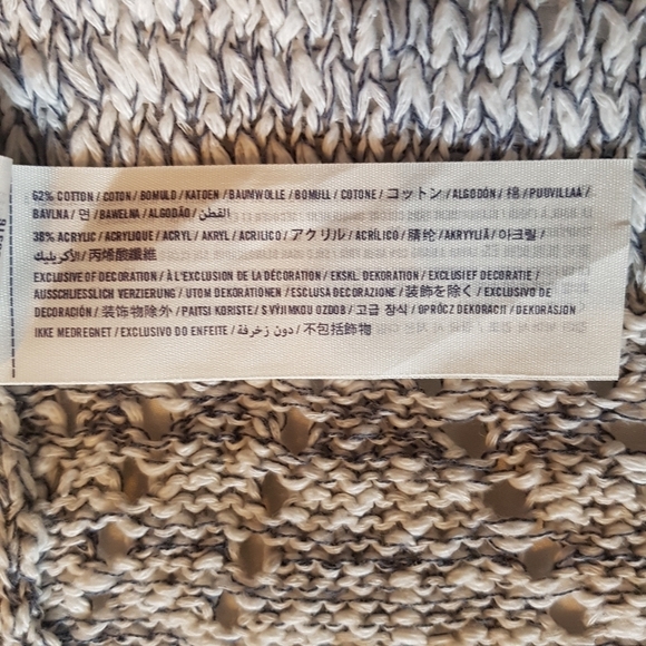 Abercrombie girls size 10 or small knit sleeveless sweater gray shades - Picture 4 of 4